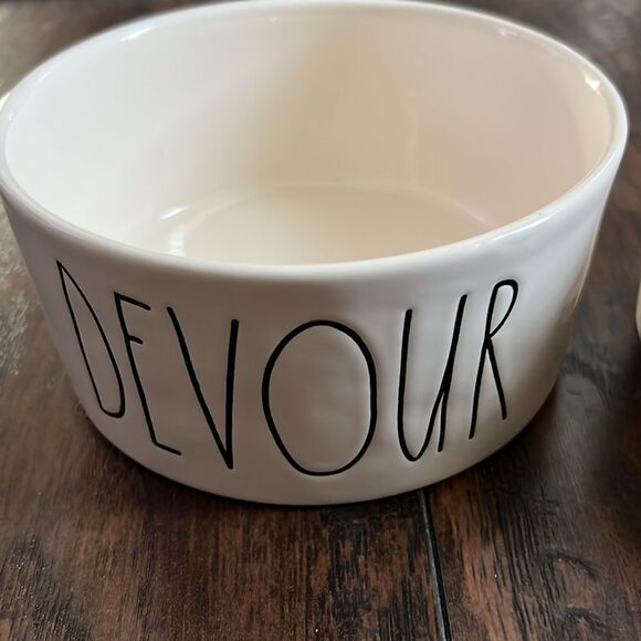 Rae Dunn Devour and Munch Pet Dish / bowl both like new never used for pet food - Picture 2 of 10